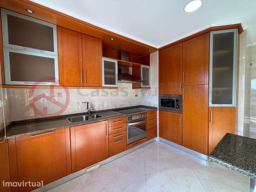 Excelente Apartamento T3, prédio com elevador, parqueamento e arrec... - Grande imagem: 3/30