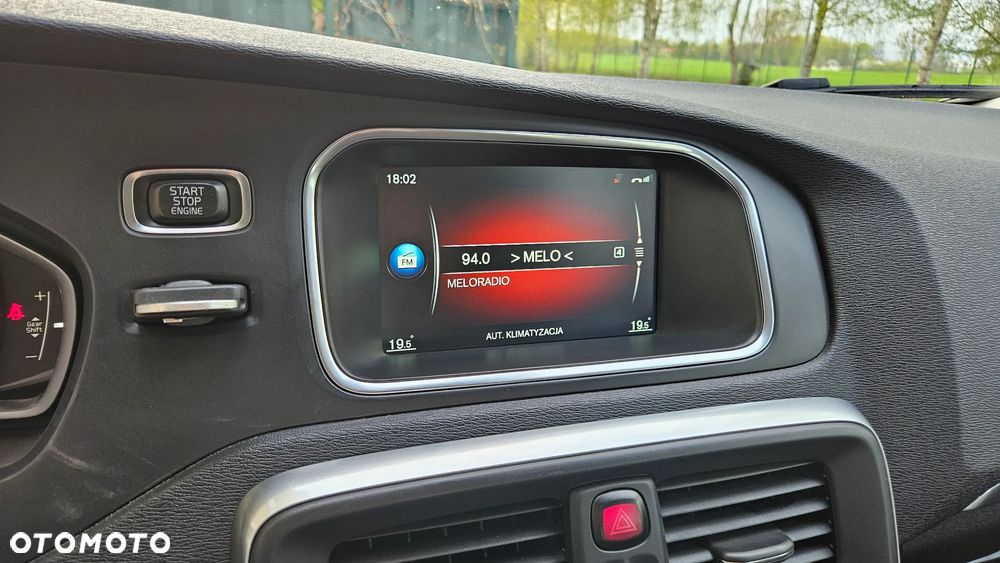 Volvo V40 D4 Momentum - 24