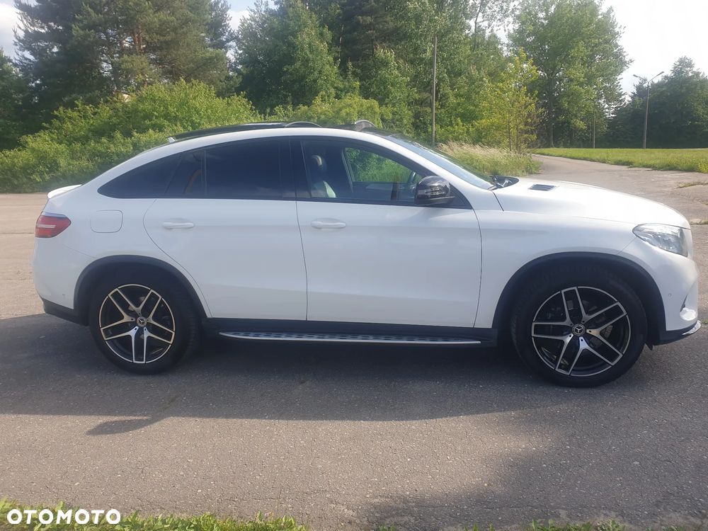 Mercedes-Benz GLE - 22