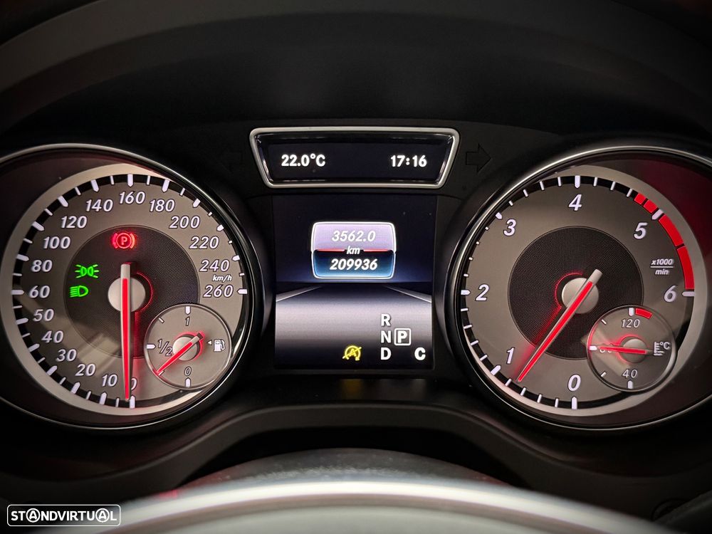 Mercedes-Benz CLA 200 d Shooting Brake AMG Line Aut. - 15