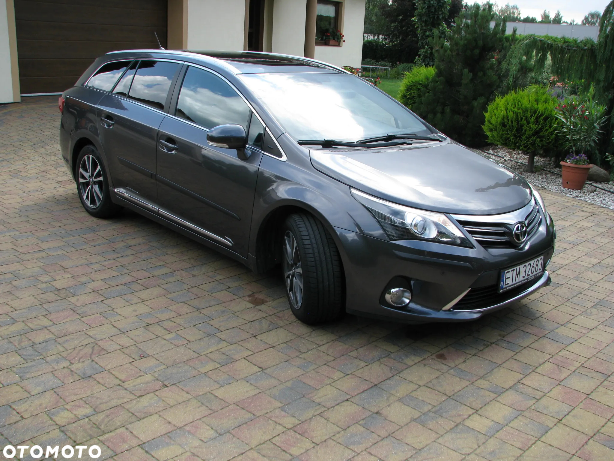 Toyota Avensis Combi 2.0 D-4D Executive - 3