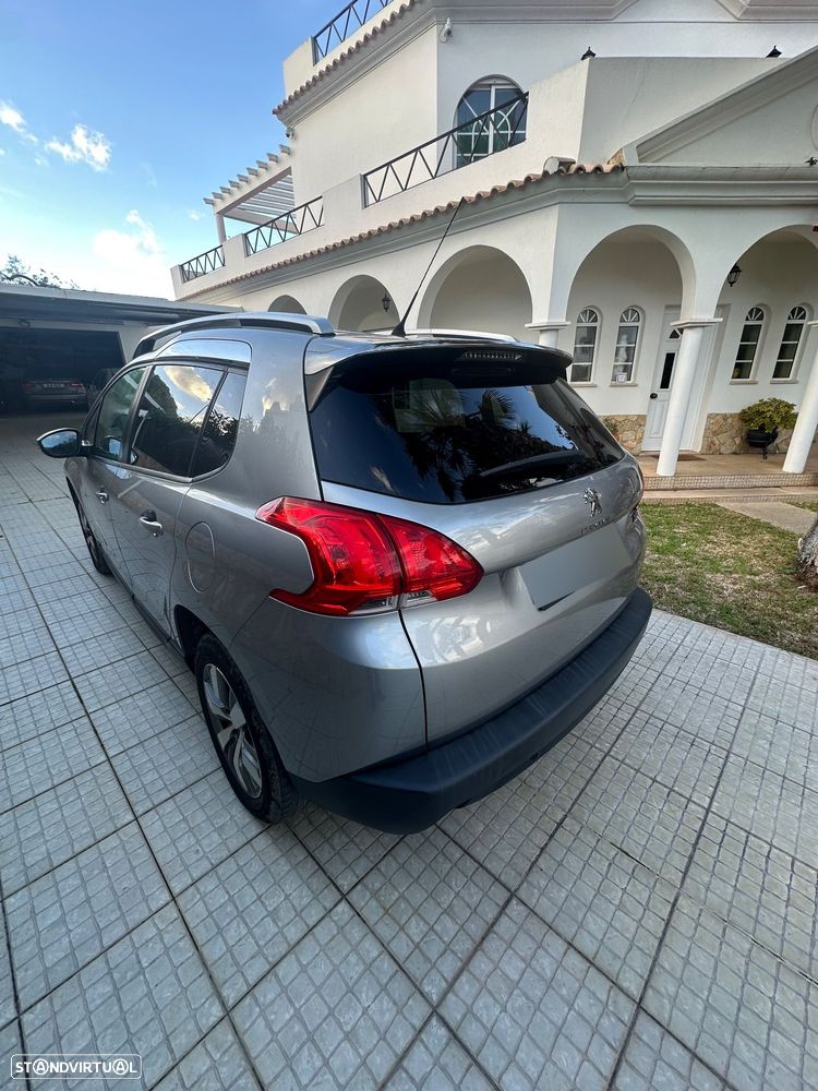 Peugeot 2008 1.2 PureTech Style - 6