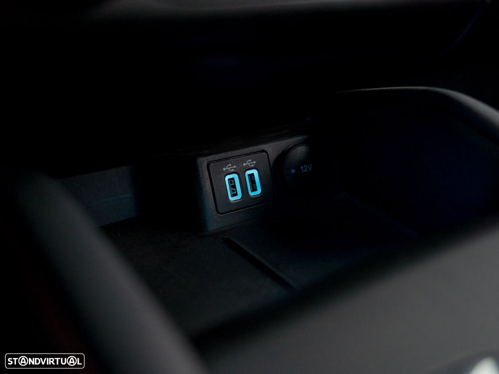 Ford Kuga 2.5 PHEV ST-Line X - 28