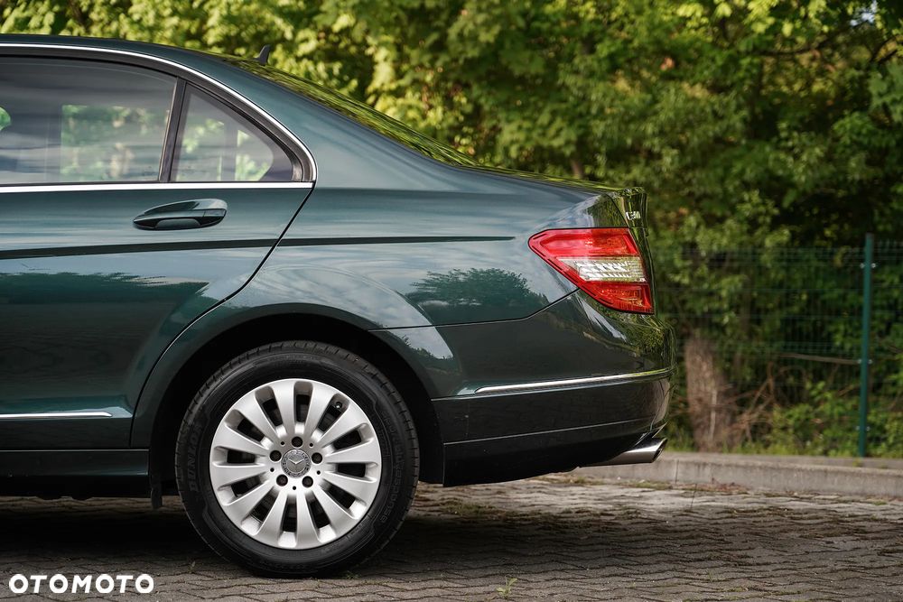 Mercedes-Benz Klasa C 300 7G-TRONIC SPORT EDITION - 4