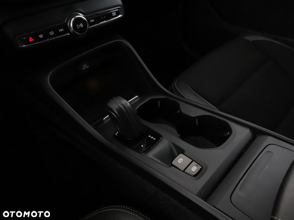 Volvo XC 40 D3 Momentum - 31
