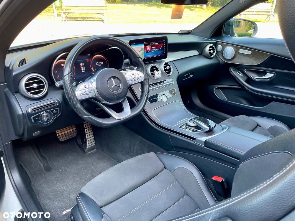 Mercedes-Benz Klasa C 300 9G-TRONIC - 13