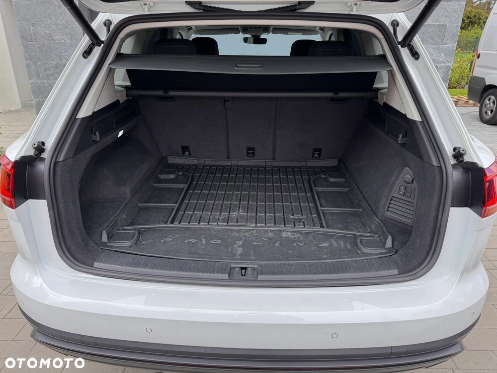 Volkswagen Touareg - 4