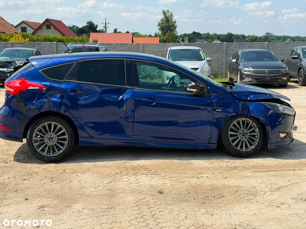 Ford Focus - 10