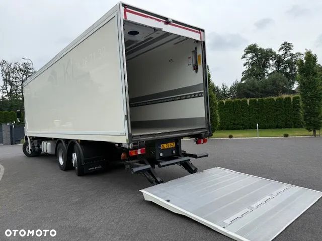 Mercedes-Benz Antos 2532 6x2 Chłodnia 9,8M Euro 6 - 7