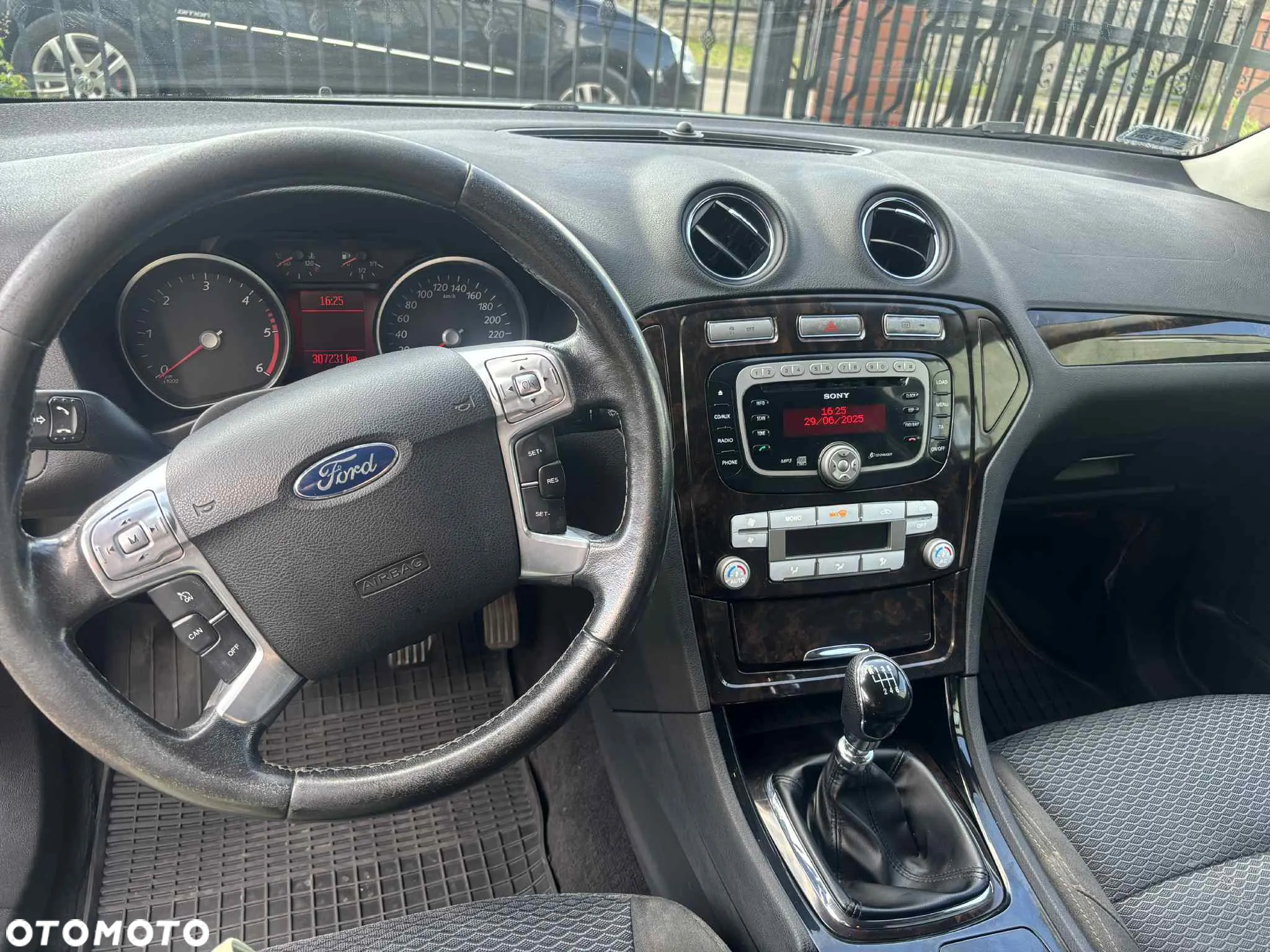 Ford Mondeo 2.0 TDCi Ghia - 9