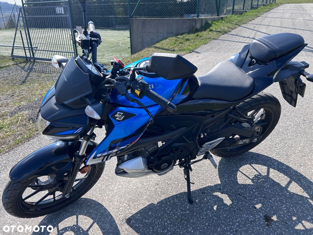 Suzuki GSX - 4
