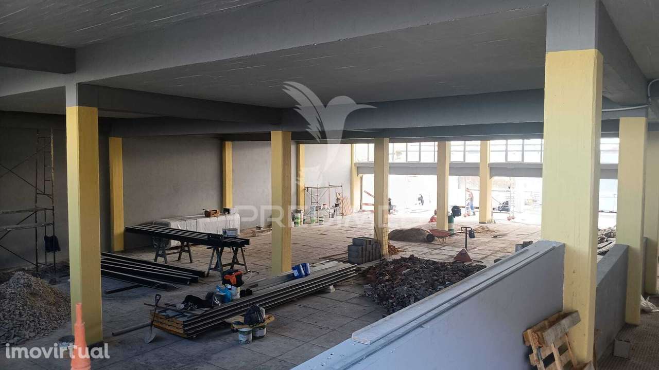 Armazém com área 2550m2 junto ao Aeroporto LISBOA - Grande imagem: 2/21