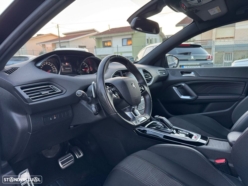 Peugeot 308 1.2 PureTech GT Line EAT8 - 7