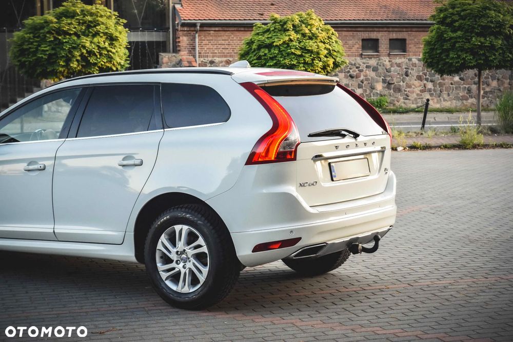 Volvo XC 60 2.4D AWD Momentum - 14