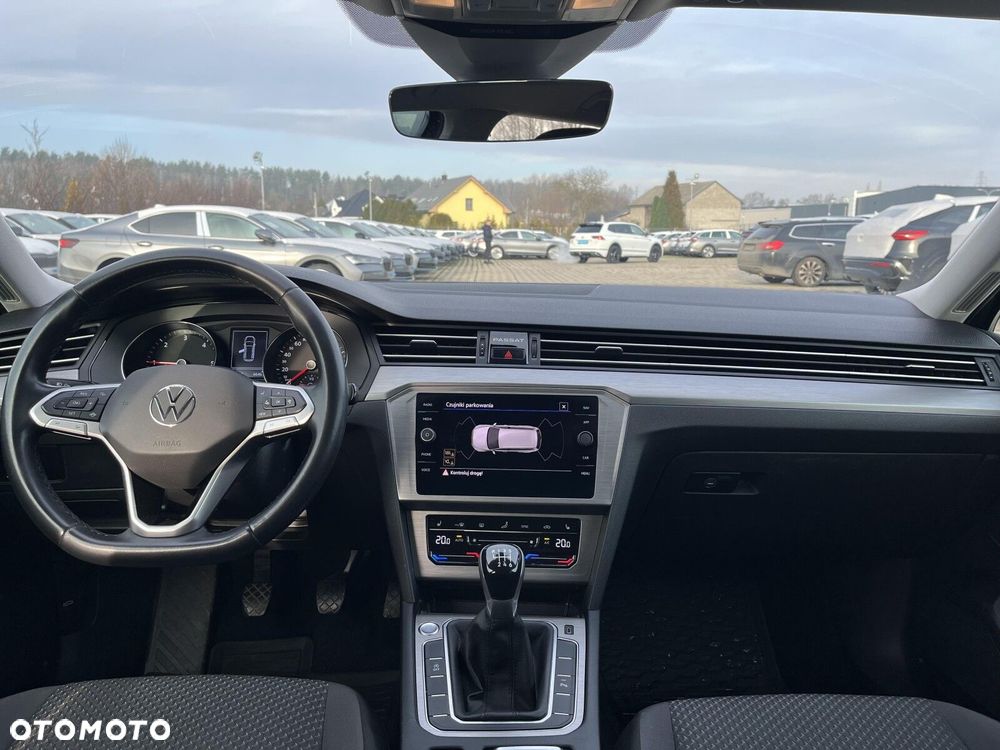 Volkswagen Passat - 10