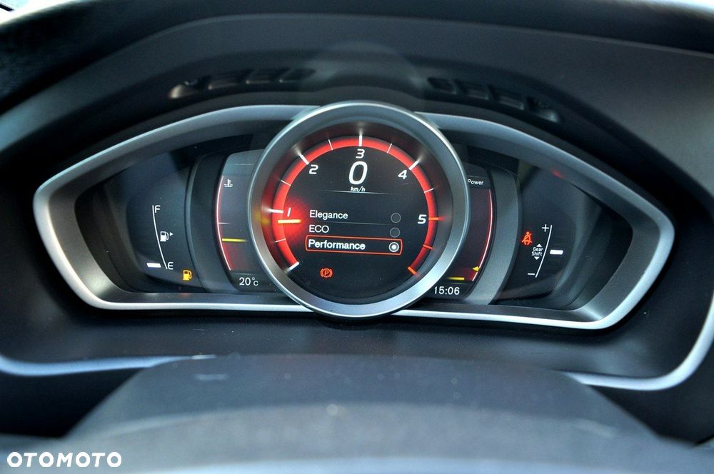 Volvo V40 D2 Drive-E Ocean Race - 27