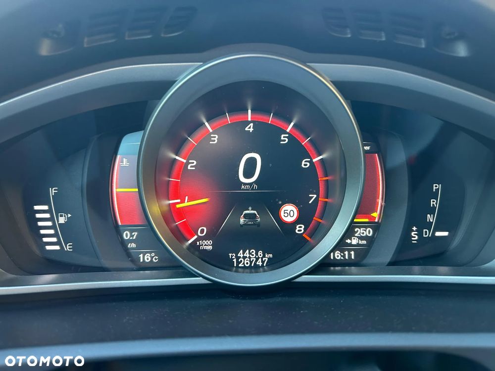 Volvo V40 T3 Drive-E Summum - 3