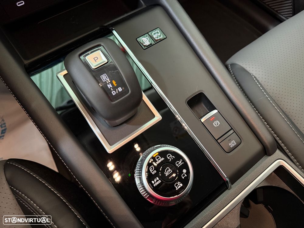 Mitsubishi Outlander - 14