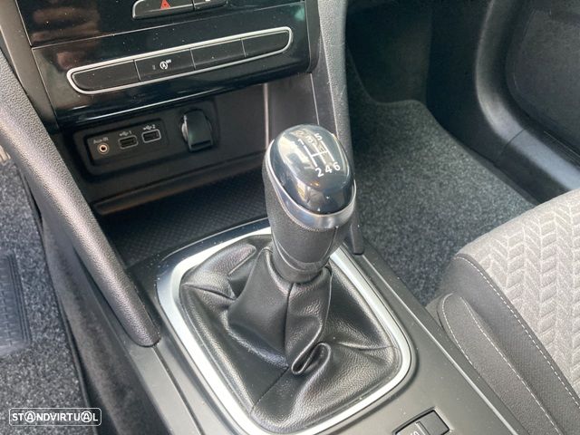 Renault Mégane 1.5 Blue dCi Limited - 28