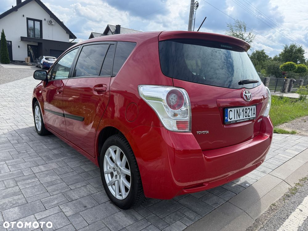 Toyota Verso 1.8 Prestige EU5 MS - 32