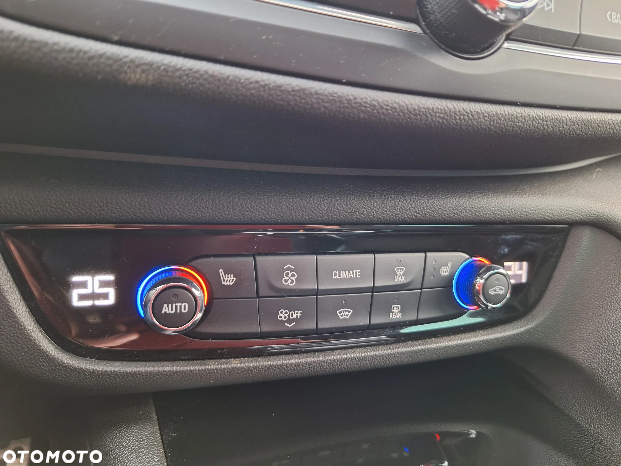 Opel Insignia - 27