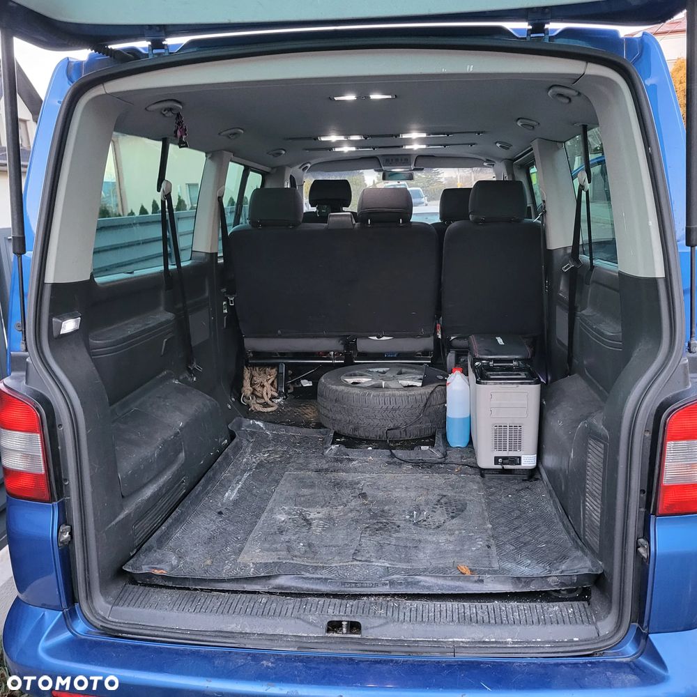 Volkswagen Caravelle - 2