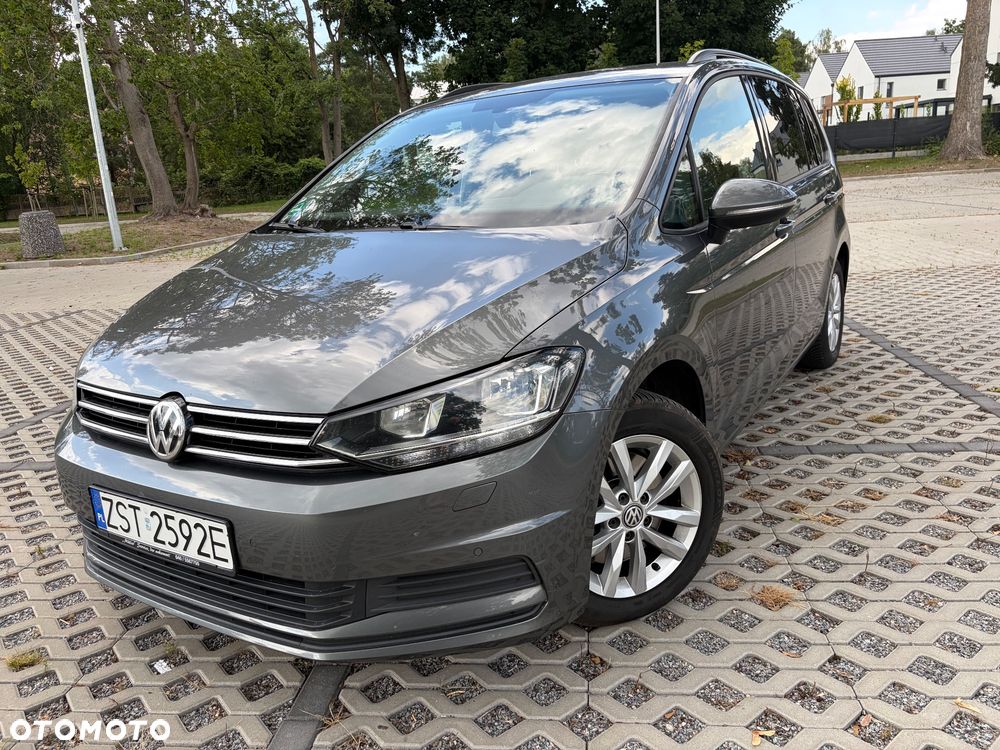Volkswagen Touran - 1
