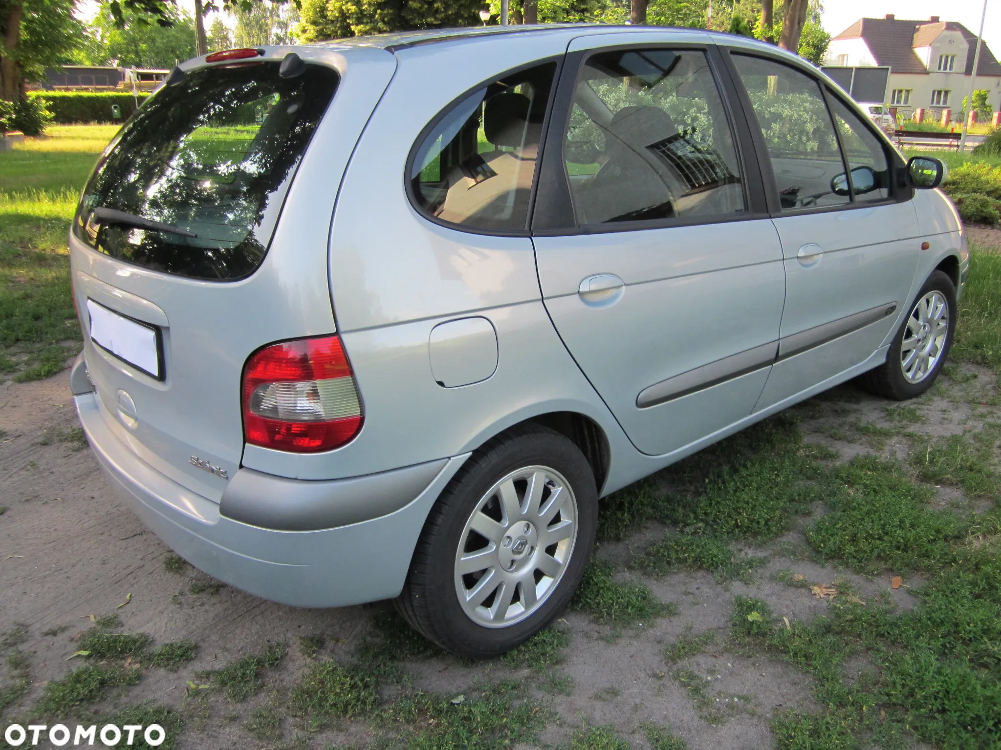 Renault Scenic 1.9 dCi EXpression - 9