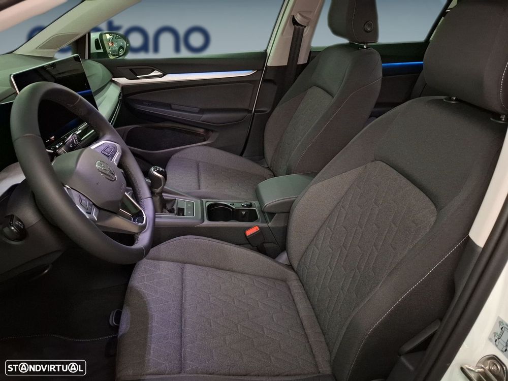 VW Golf 1.5 TSI Urban - 11