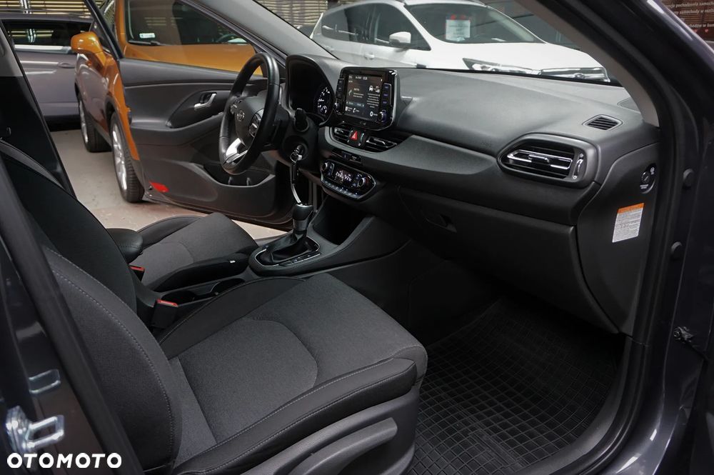 Hyundai i30 1.5 T-GDI Fastback 48V-Hybrid DCT Prime - 15