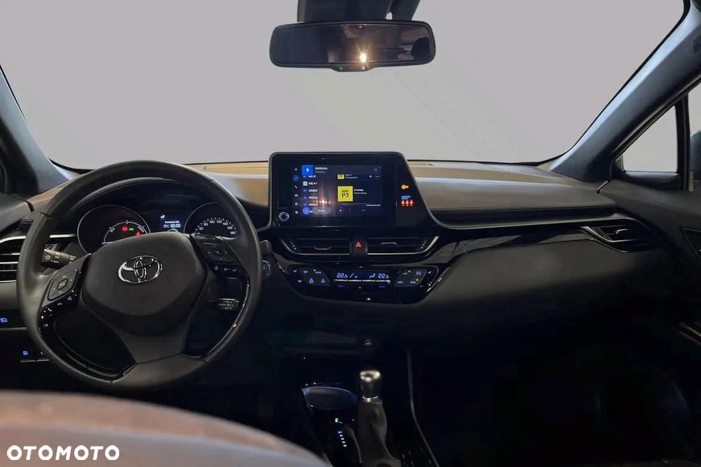 Toyota C-HR - 11