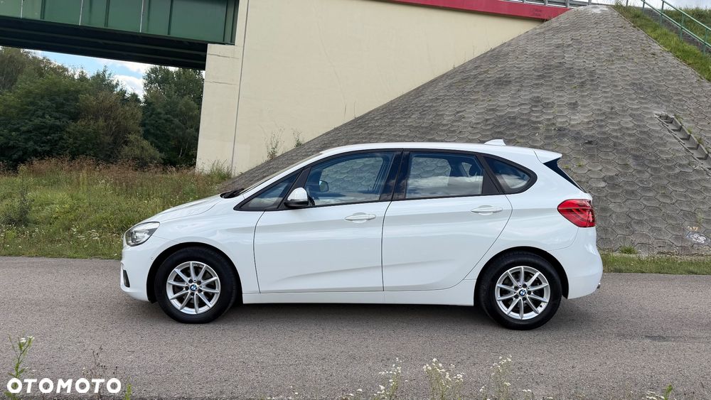 BMW Seria 2 218d - 4