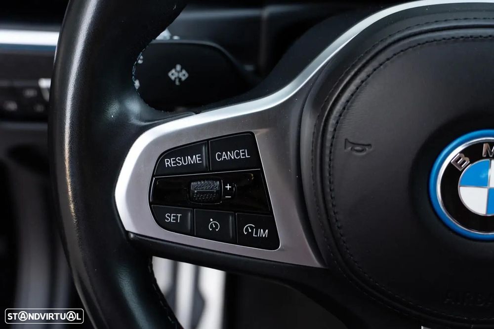 BMW i4 - 15