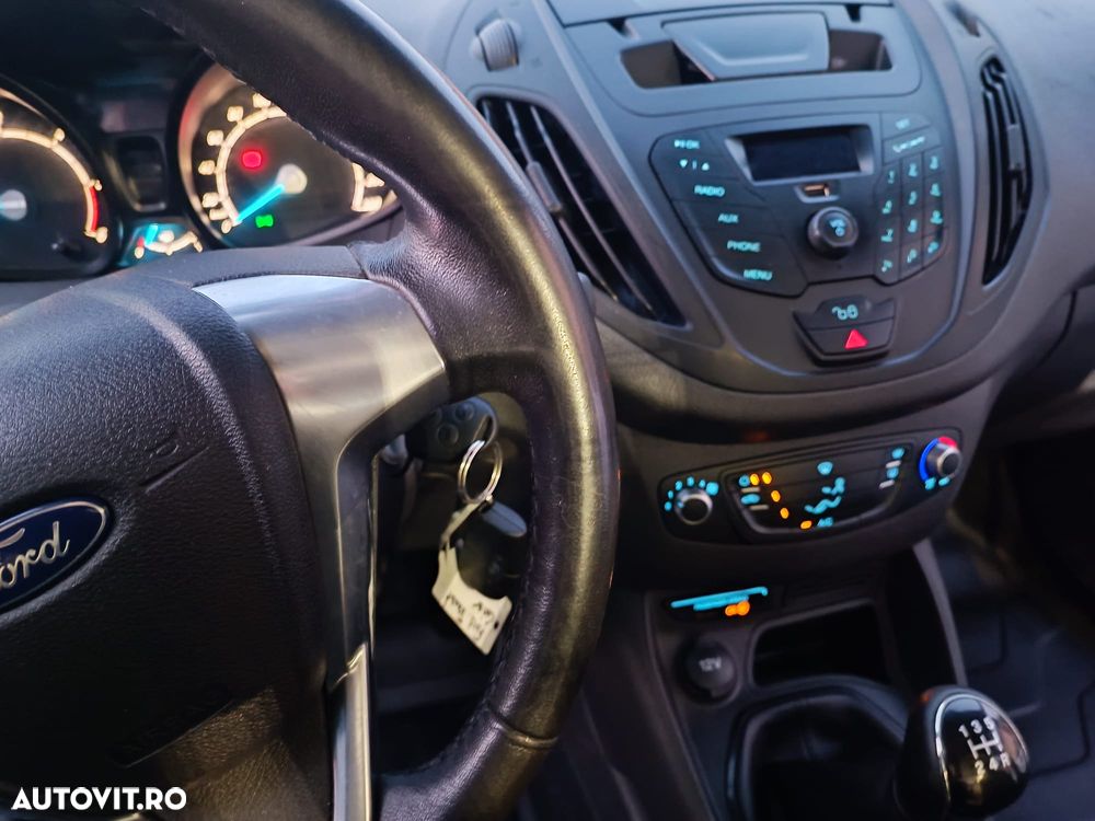 Ford Transit Courier - 6