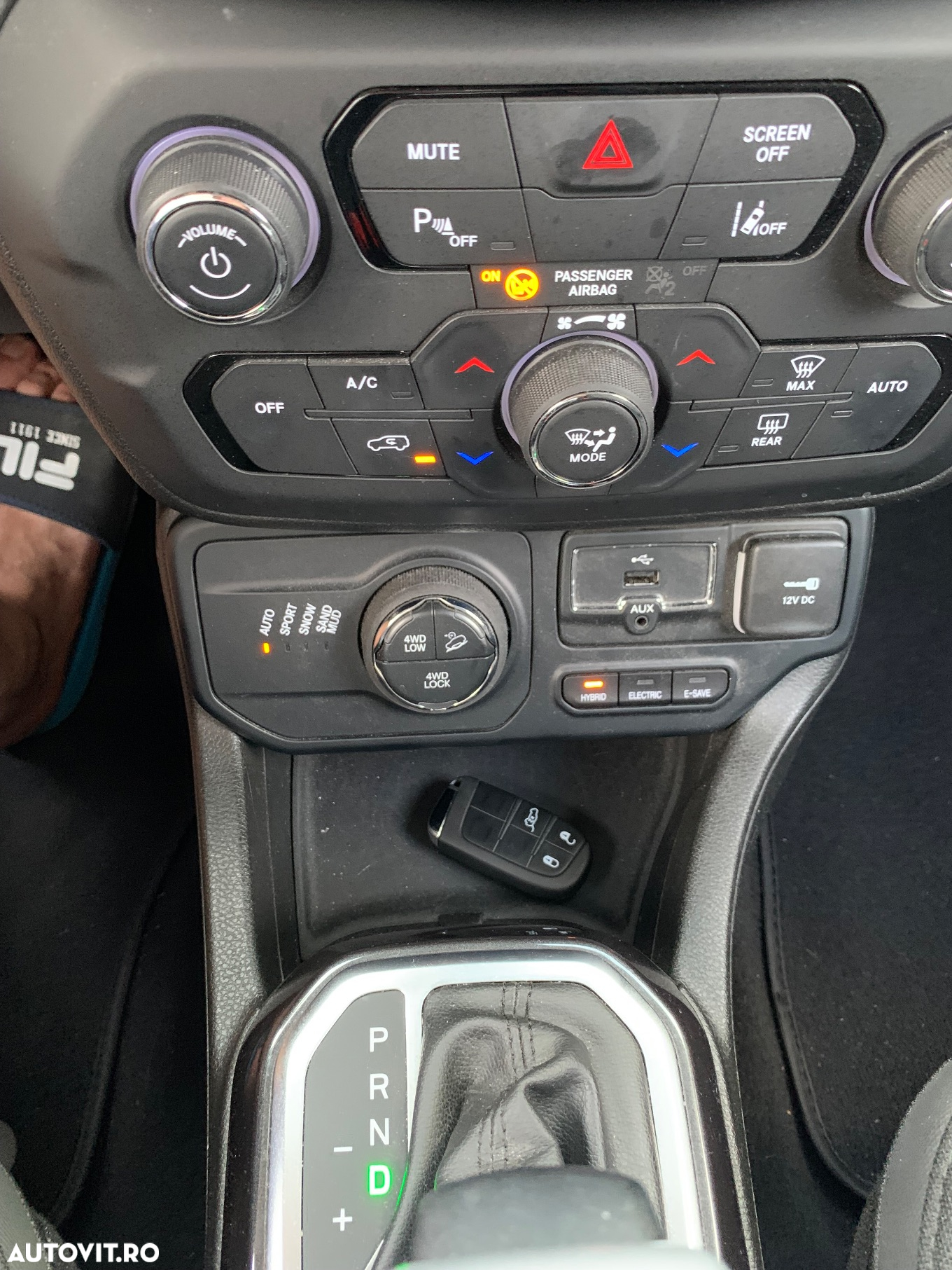 Jeep Renegade 1.3 T-GDI 4xe PLUG-IN Hybrid Automatik Summit - 26