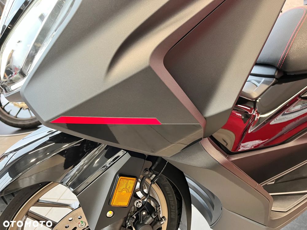 Honda NSS - 11