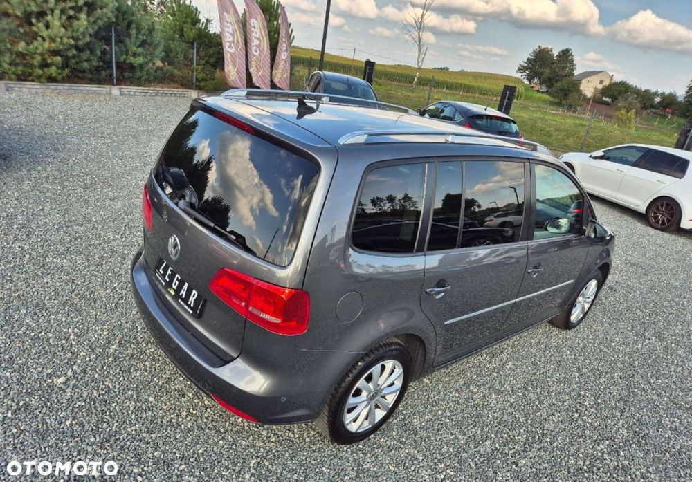 Volkswagen Touran - 38
