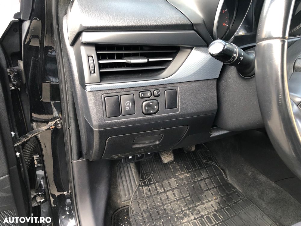 Toyota Avensis Touring Sports 1.6 D-4D Edition S+ - 8