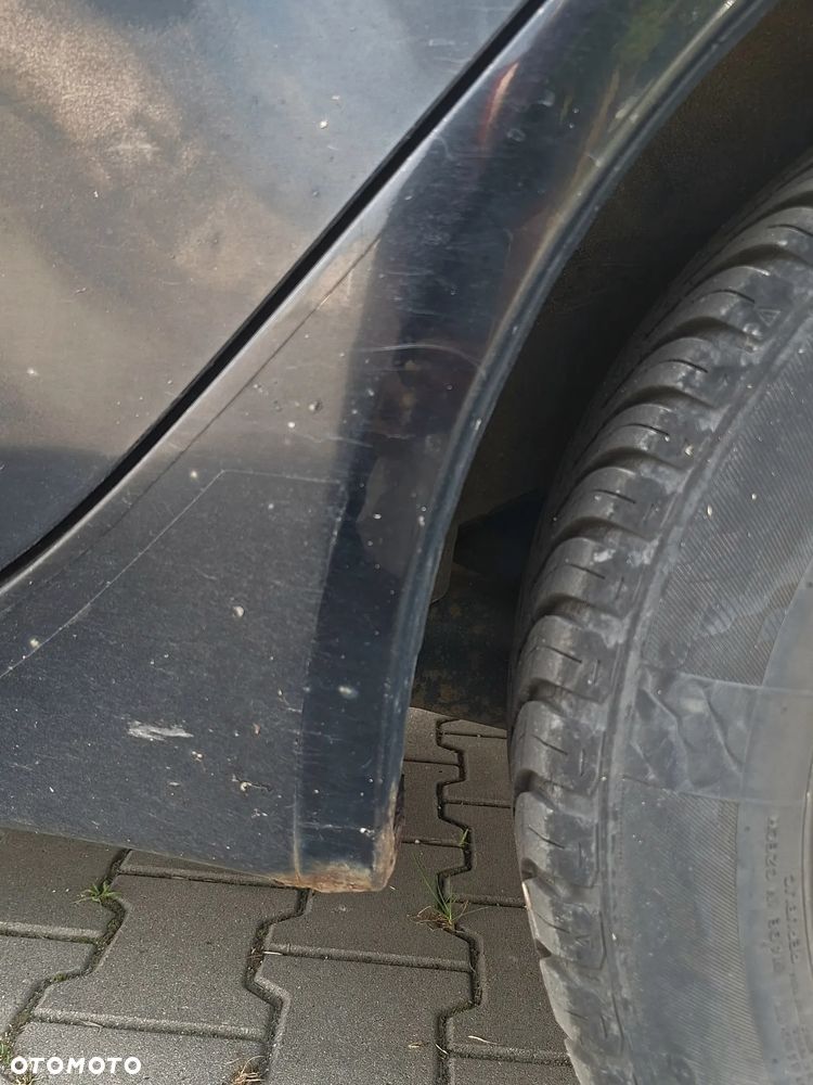Mitsubishi Lancer 1.5 Invite - 15