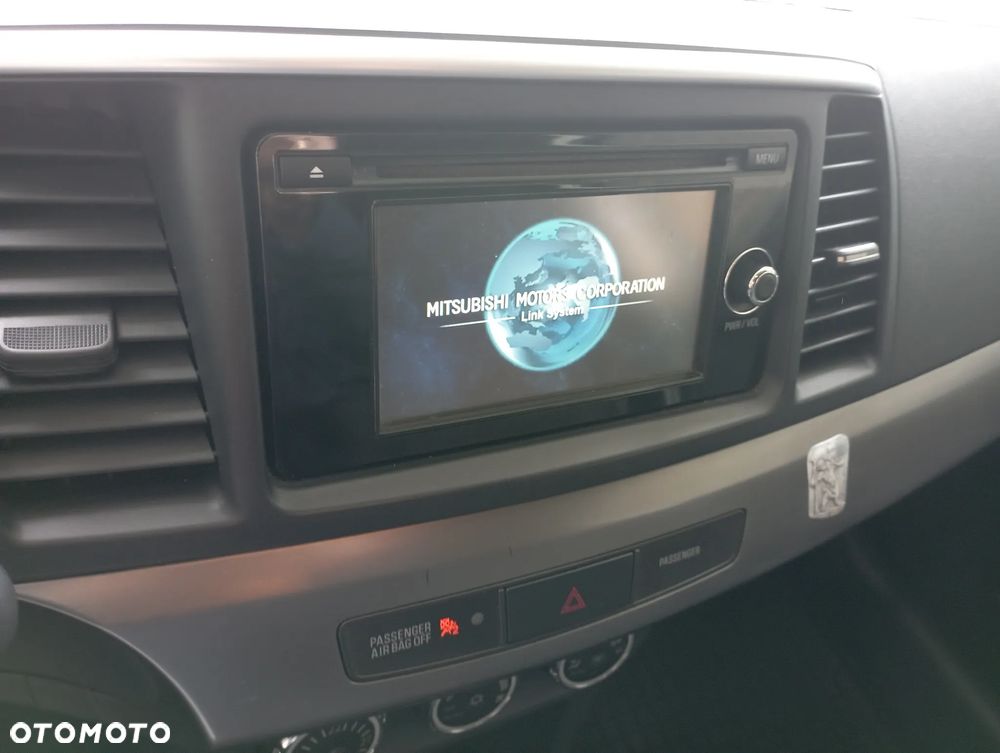 Mitsubishi Lancer 1.6 Intense - 17