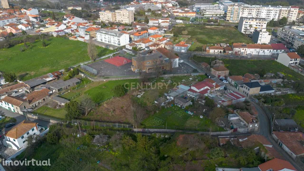 Terreno com 2 Frentes para Construção, em São Mamede de Infesta a 2 mi - Grande imagem: 4/10