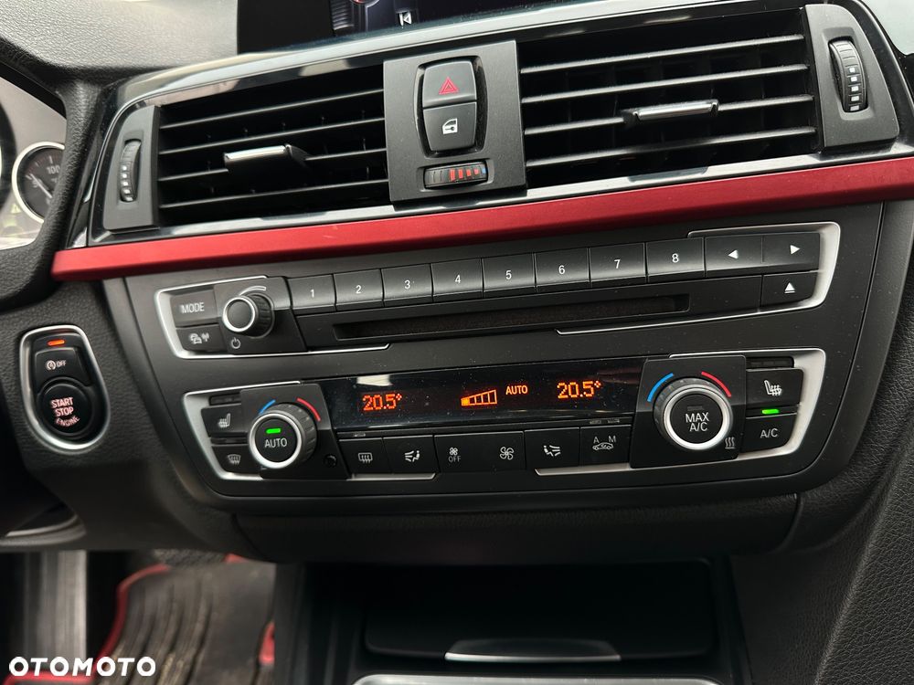 BMW Seria 3 320d Touring xDrive Sport Line - 27