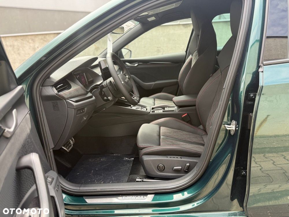 Skoda Octavia 2.0 TSI RS DSG - 11