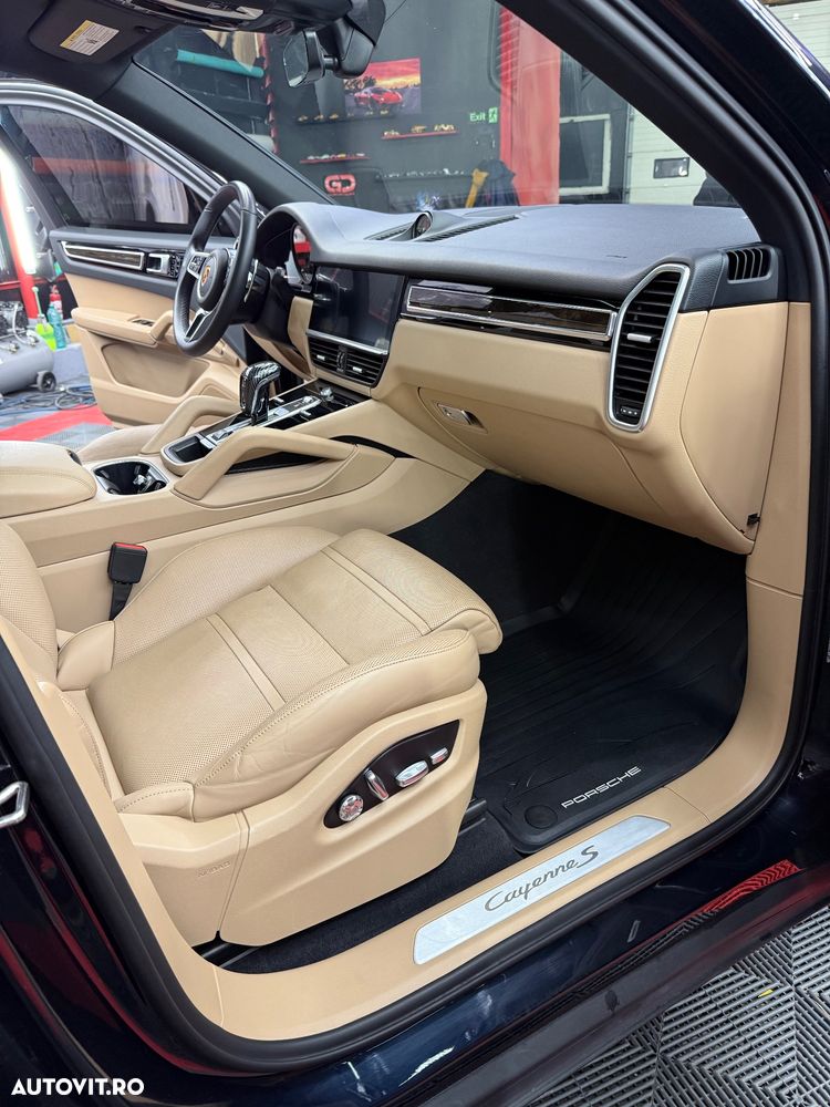 Porsche Cayenne S Tiptronic S - 12