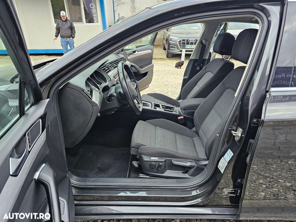Volkswagen Passat - 21