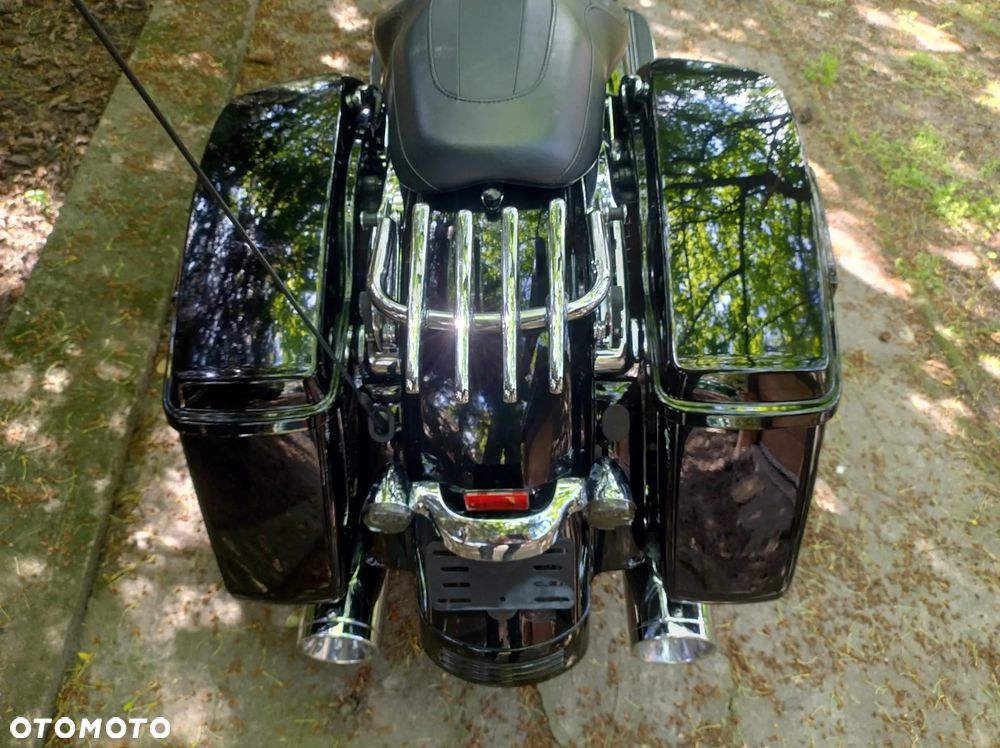 Harley-Davidson Touring Street Glide - 11