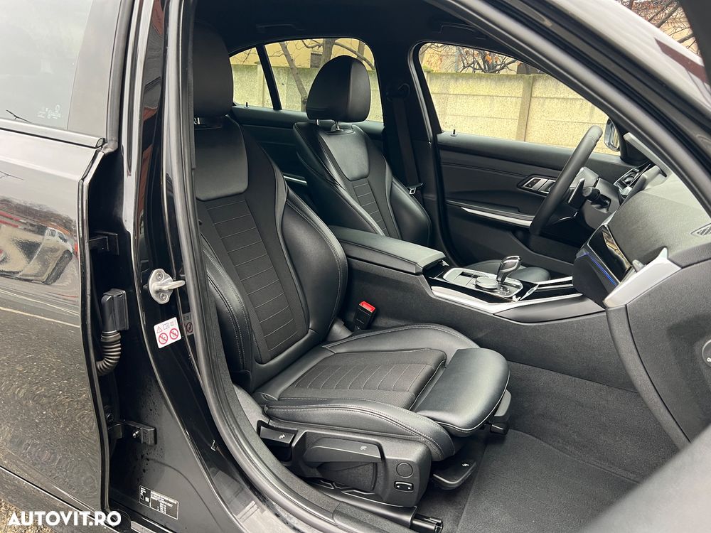 BMW Seria 3 320i Aut. Sport Line - 25