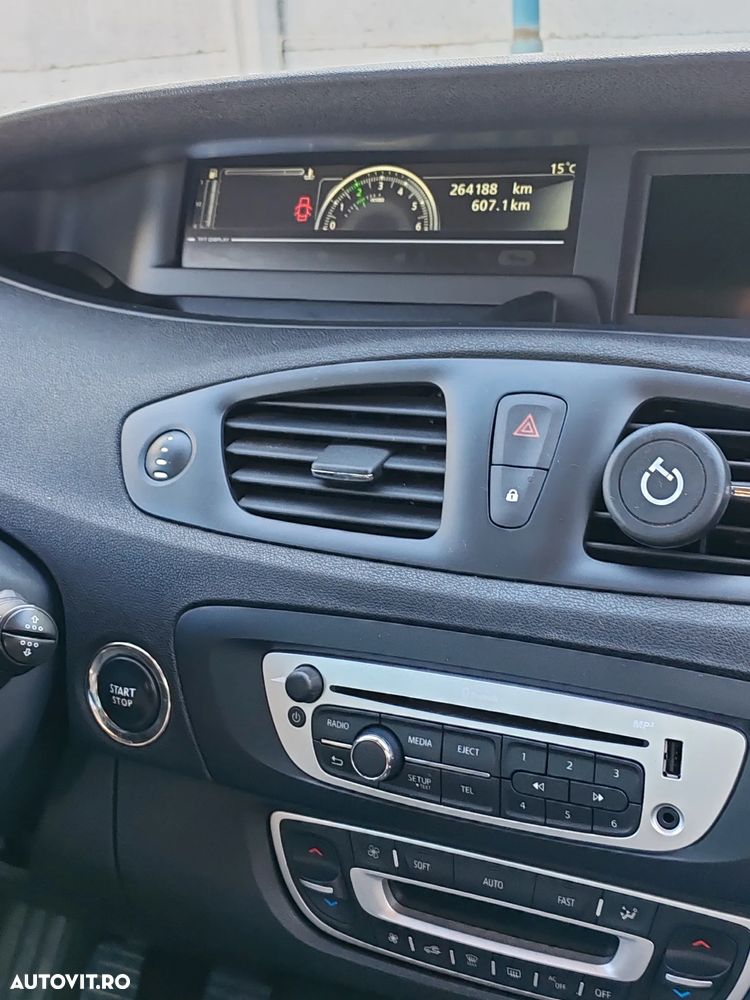 Renault Grand Scenic dCi 110 LIMITED - 9