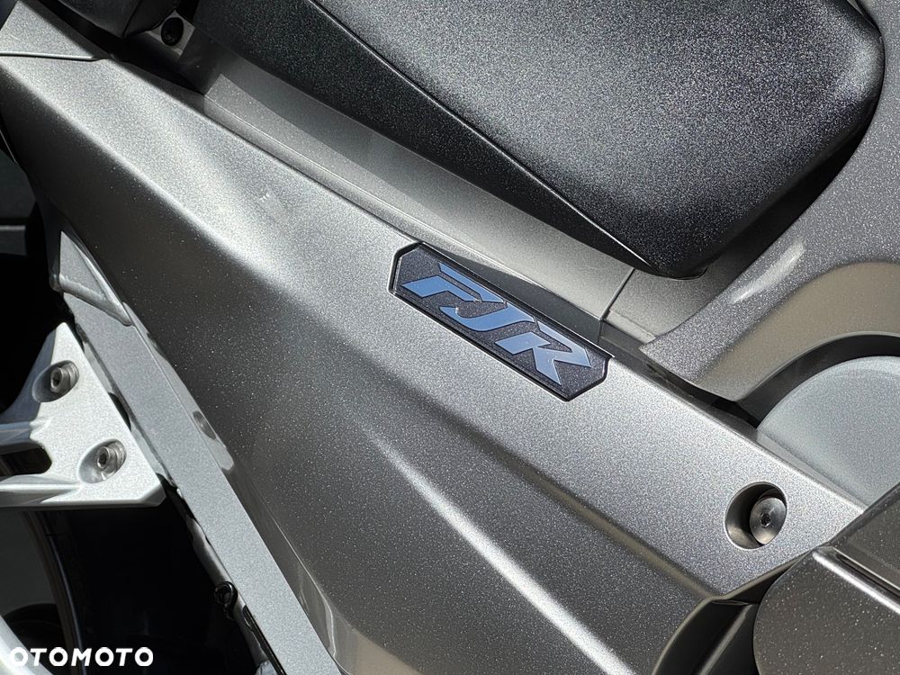 Yamaha FJR - 8