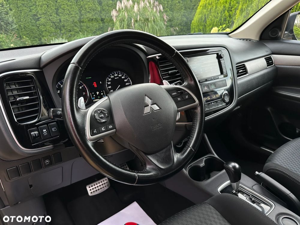 Mitsubishi Outlander - 19